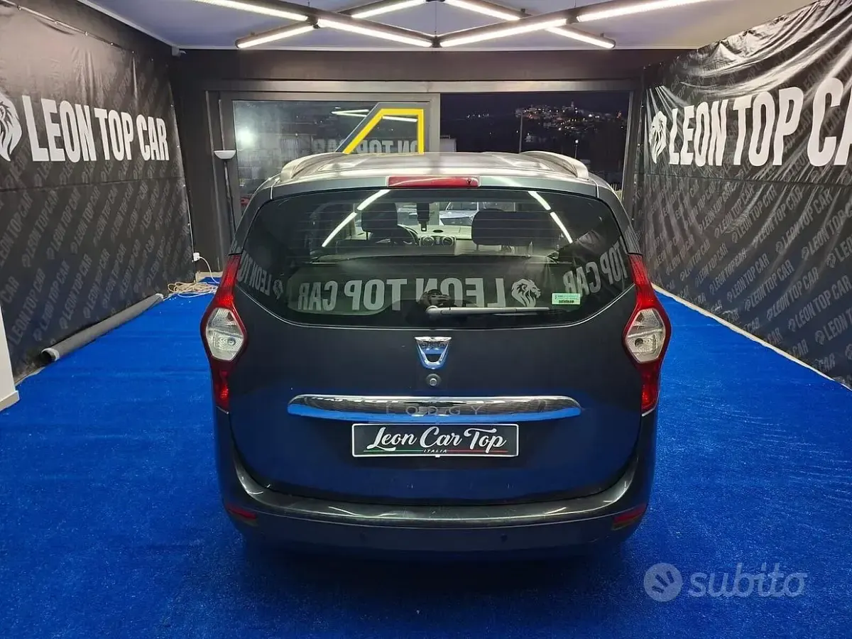 Usata Dacia Lodgy Lauréate 107 CV (78 kW) 2014 Grigio Monovolume