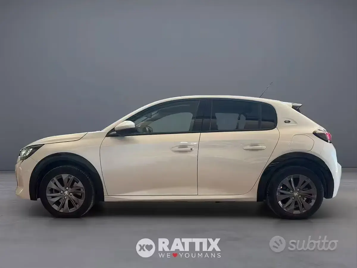 Usata Peugeot 208 Allure 100 kW (136 CV) 2021 Bianco madreperla Utilitaria