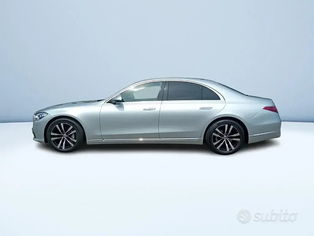 Usata Mercedes S450 Premium Plus 367 CV (269 kW) 2025 Argento metallizzato Berlina