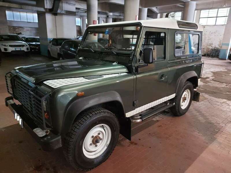 Verde Usata 2006 Land Rover Defender SUV | 32.500 € (Buon prezzo) - Immagine 1/4