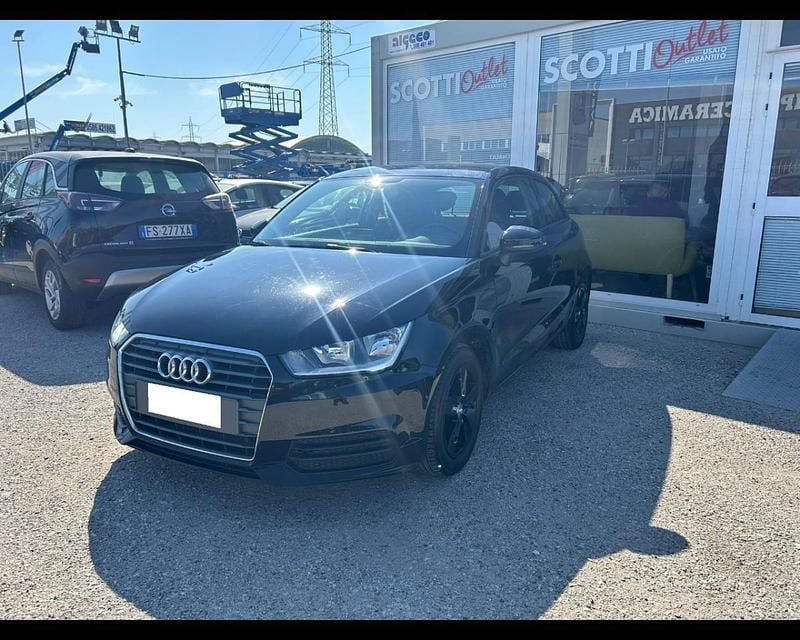 Nero Usata 2017 Audi A1 Admired Due volumi | 12.900 € (Ottimo prezzo) - Immagine 1/4