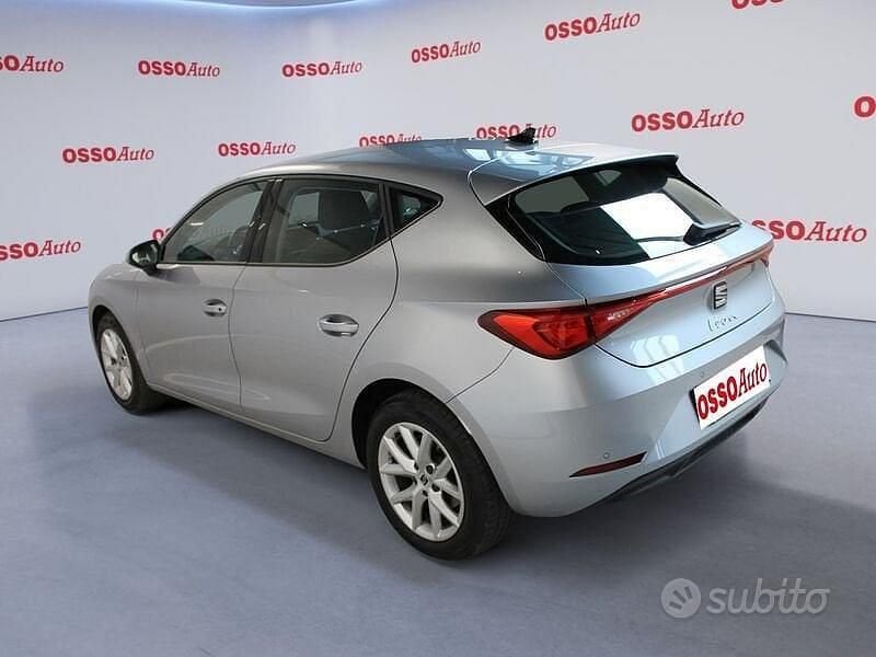 Usata Seat Leon Style 90 CV (66 kW) 2023 Nero Berlina