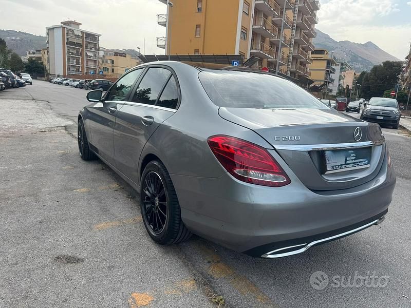 Usata Mercedes C200 2015 Grigio Berlina