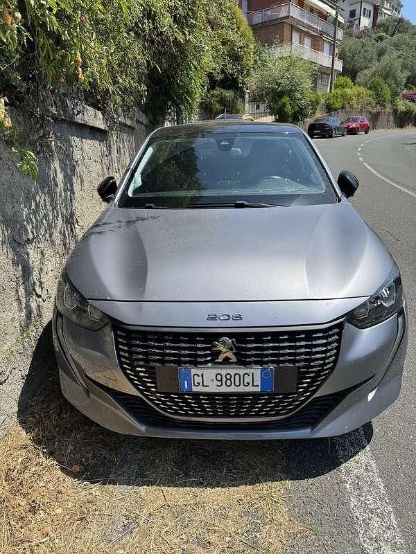 Grigio Usata 2021 Peugeot 208 Allure Due volumi | 10.900 € (Super prezzo) - Immagine 1/4