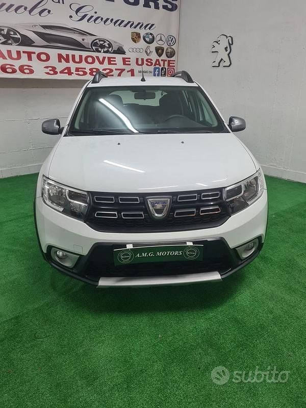 Bianco Usata 2020 Dacia Sandero Acces Tre volumi | 7500 € (Buon prezzo) - Immagine 1/4
