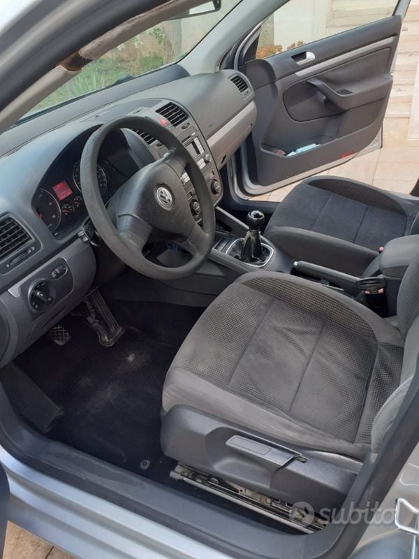 Usata VW Jetta 105 CV (77 kW) 2009 Grigio Berlina