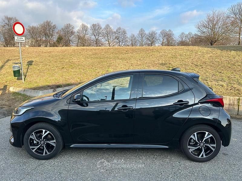 Usata Toyota Yaris Hybrid Trend 116 CV (85 kW) 2024 Nero Berlina