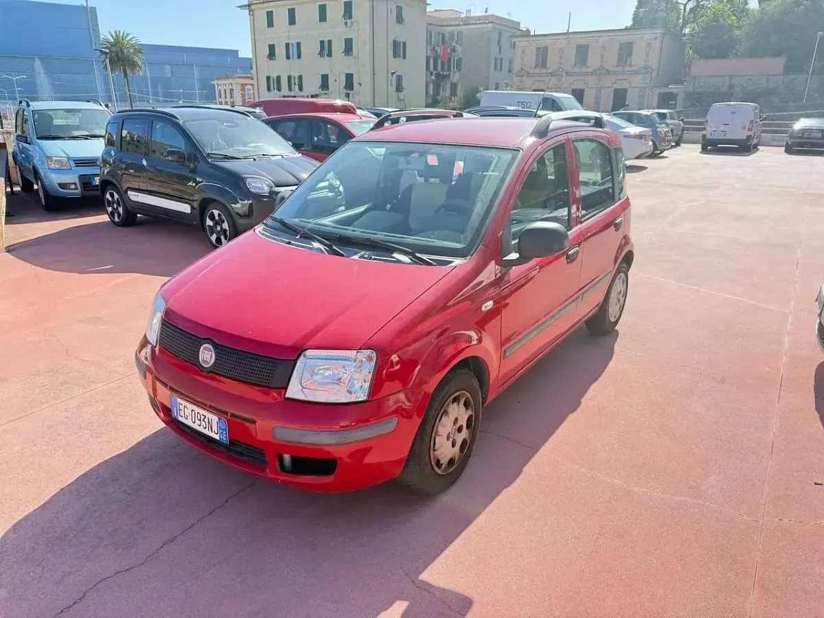 Usata Fiat Panda Active 69 CV (50 kW) 2011 Rosso Utilitaria
