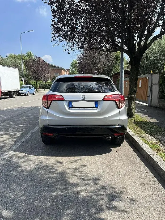 Usata Honda HR-V Elegance 120 CV (88 kW) 2016 Grigio SUV