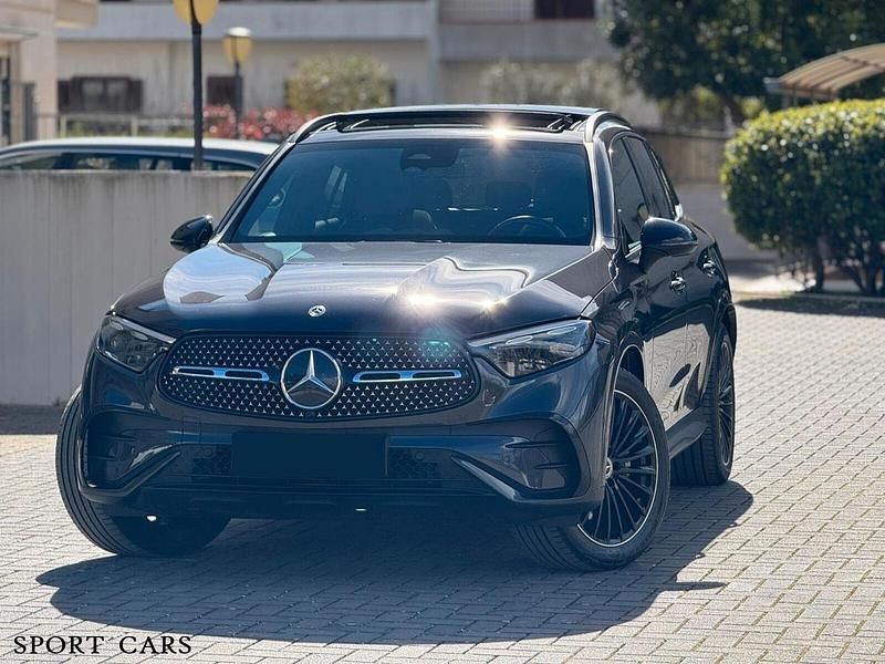 Usata Mercedes GLC300e AMG 269 CV (197 kW) 2024 Grigio Station wagon