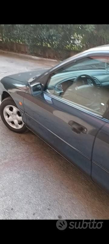 Grigio Usata 1993 Ford Mondeo Tre volumi | 1400 € - Immagine 1/4