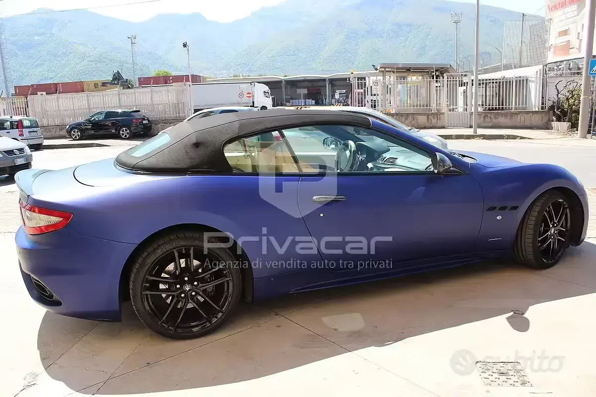 Usata Maserati GranCabrio 460 CV (338 kW) 2019 Blu Cabrio