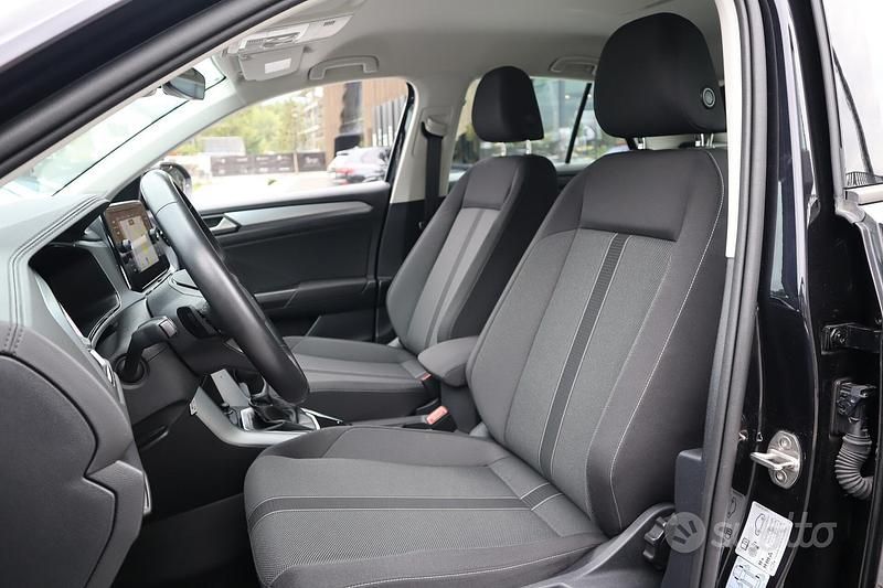 Usata VW T-Roc Life 150 CV (110 kW) 2023 Nero SUV