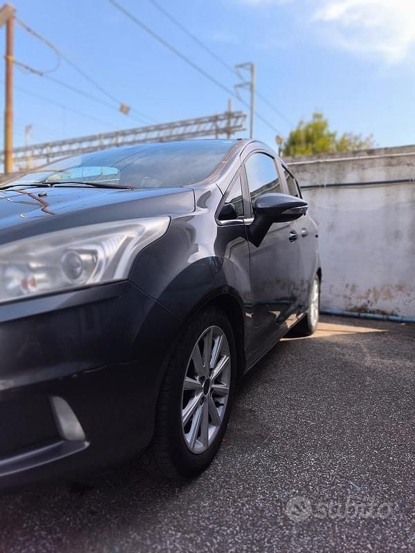 Usata Ford B-MAX 75 CV (55 kW) 2015 Grigio Monovolume