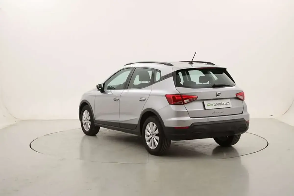Usata Seat Arona Style 95 CV (69 kW) 2023 Argento SUV