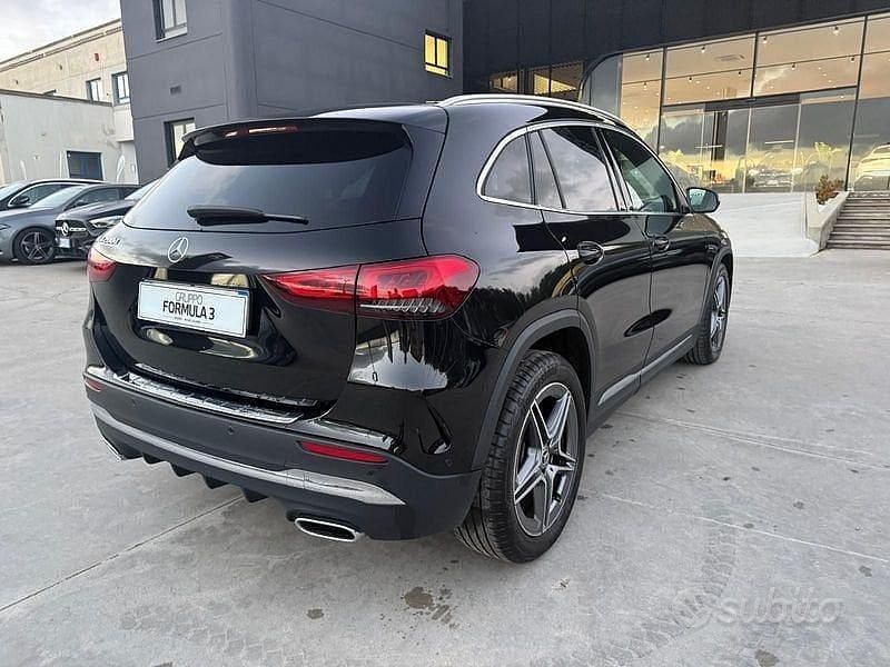 Usata Mercedes GLA200 Premium 150 CV (110 kW) 2023 Nero SUV