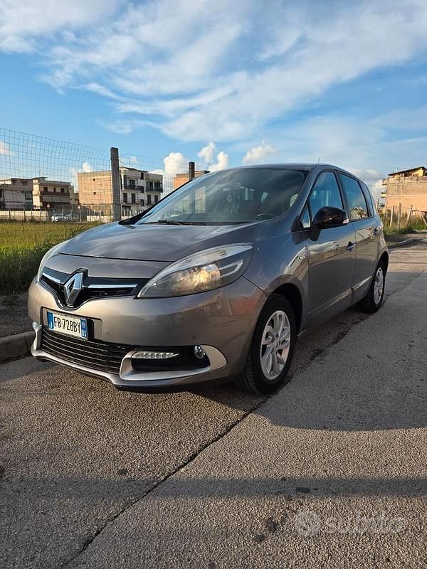 Usata Renault Scénic III LIMITED 110 CV (80 kW) 2015 Monovolume