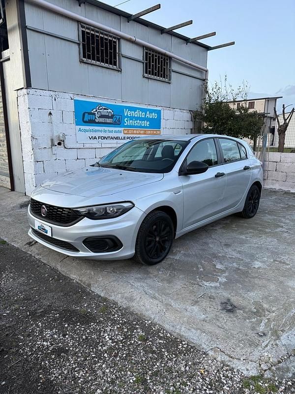 Usata Fiat Tipo Lounge 95 CV (69 kW) 2020 Grigio Berlina