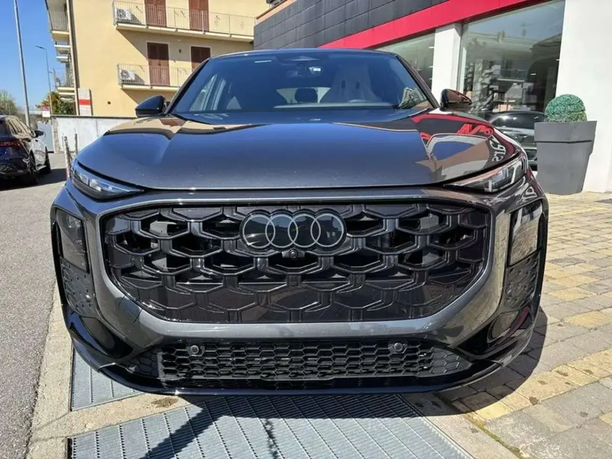 Nuova Audi Q3 S-Line 150 CV (110 kW) 2026 Grigio SUV