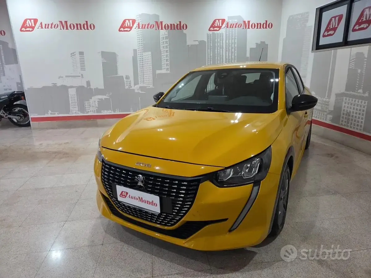 Usata Peugeot 208 Allure 102 CV (75 kW) 2023 Giallo Utilitaria