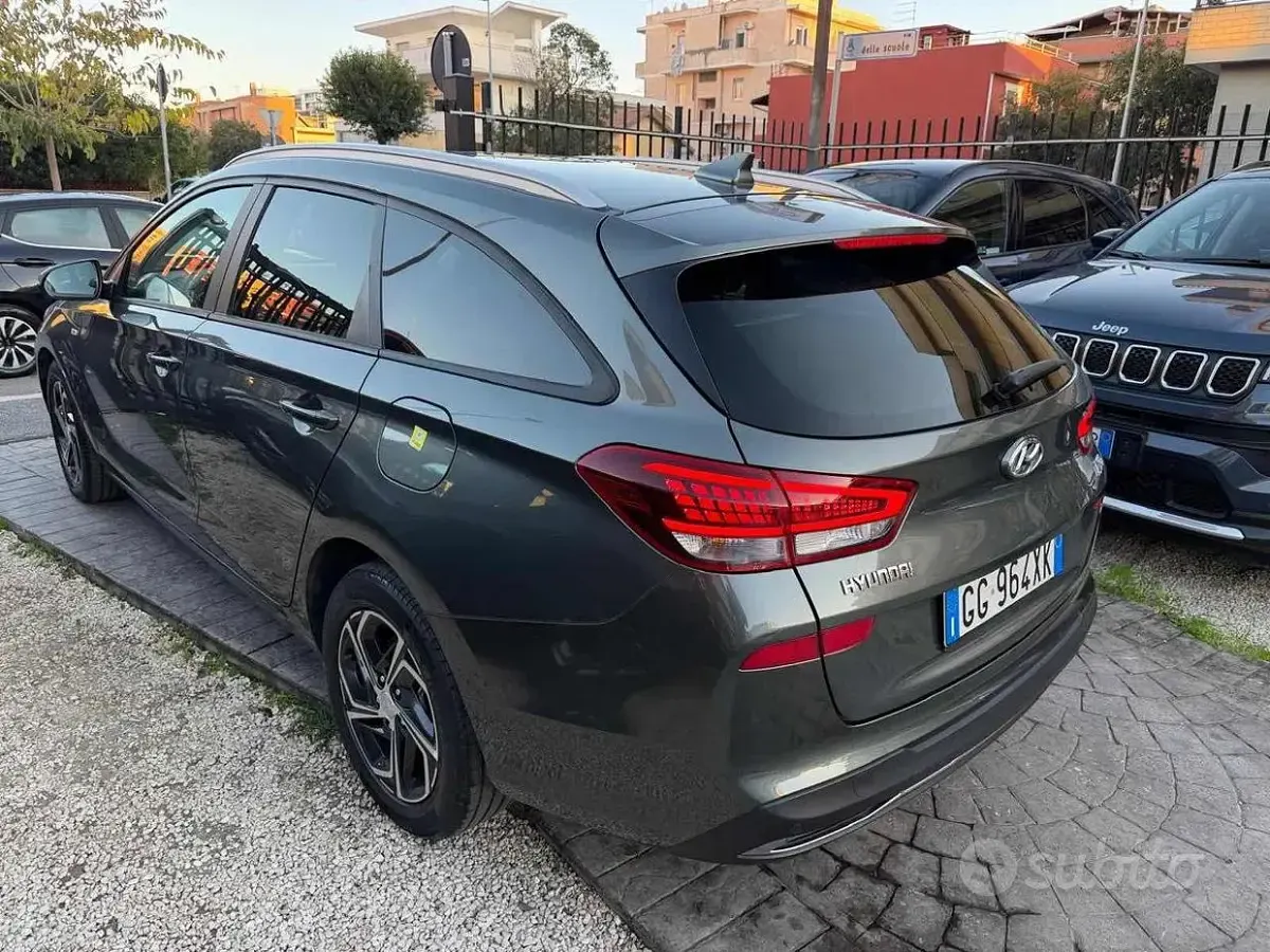 Usata Hyundai i30 Prime 116 CV (85 kW) 2021 Grigio scuro Station wagon