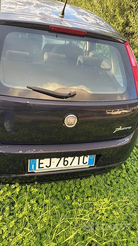 Usata Fiat Punto 2009 Blu Berlina