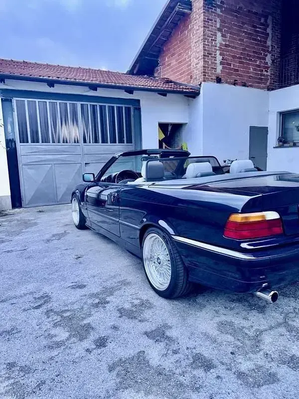 Usata BMW 318 Cabriolet 116 CV (85 kW) 1995 Cabrio