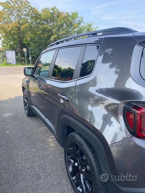 Usata Jeep Renegade 150 CV (110 kW) 2018 Grigio SUV