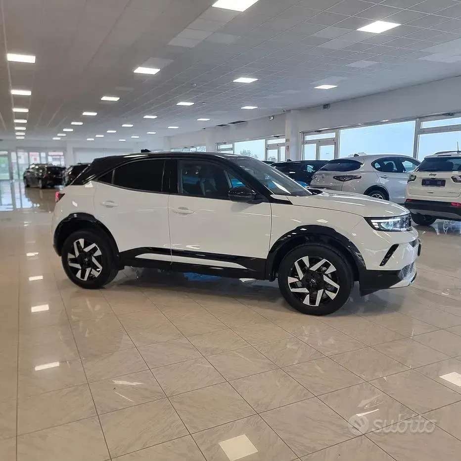 Usata Opel Mokka 131 CV (96 kW) 2025 Bianco SUV
