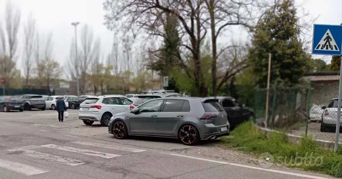 Usata VW Golf VII GTI 220 CV (161 kW) 2018 Utilitaria