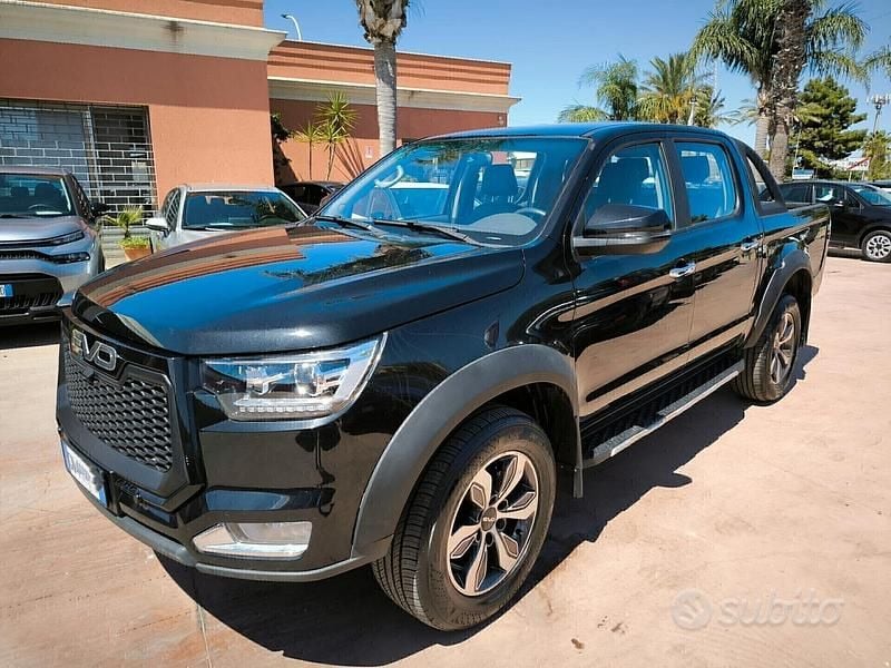 Usata EVO Cross 4 136 CV (100 kW) 2023 Nero Pick-up