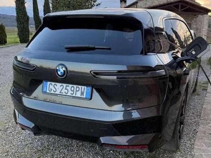 Usata BMW iX 102 kW (139 CV) 2024 Grigio SUV