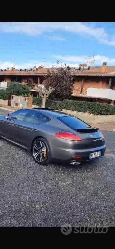 Usata Porsche Panamera Diesel 300 CV (220 kW) 2014 Grigio Utilitaria