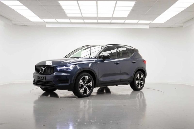 Blu Usata 2021 Volvo XC40 Plus SUV | 28.990 € (Buon prezzo) - Immagine 1/4
