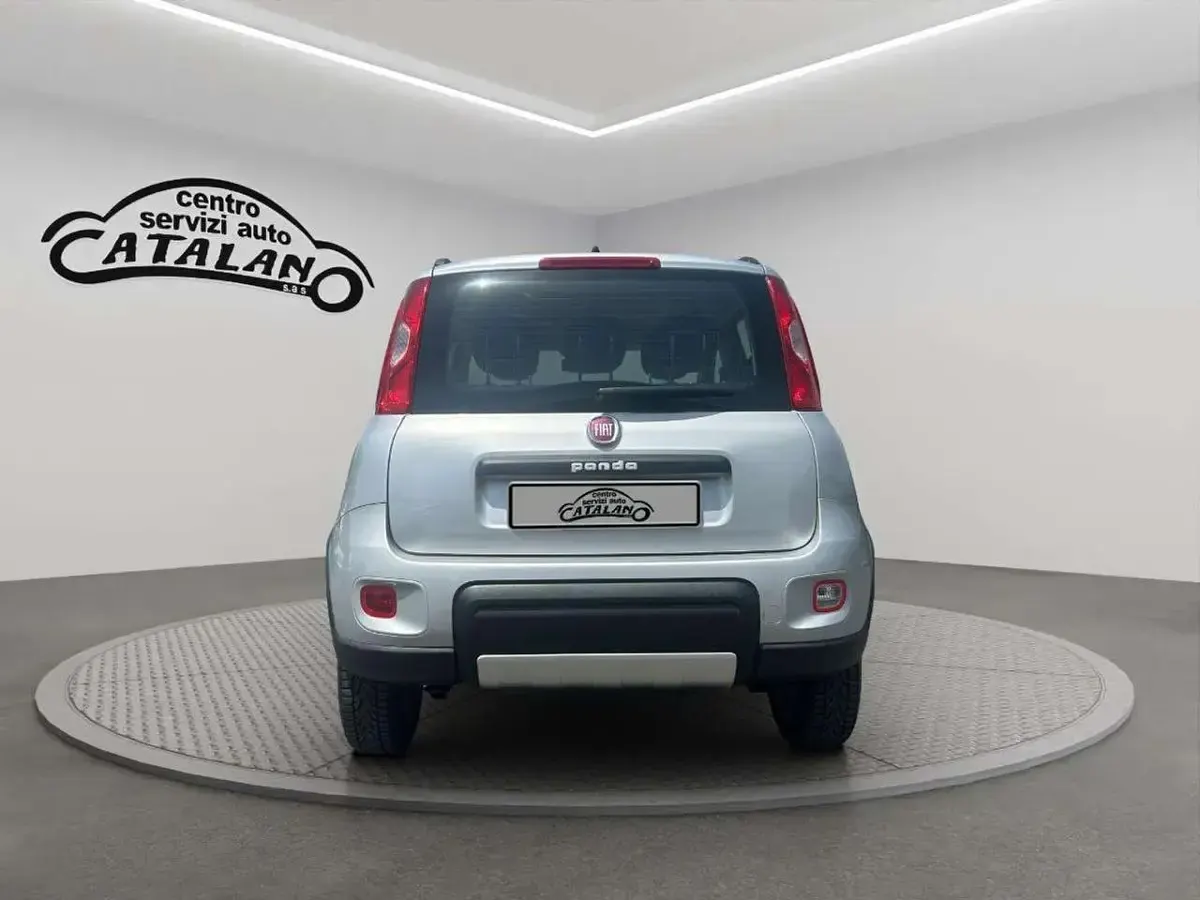 Usata Fiat Panda 4x4 75 CV (55 kW) 2013 Grigio chiaro Utilitaria