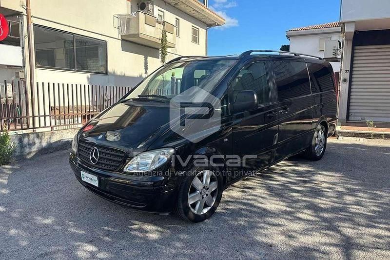 Nero Usata 2009 Mercedes Vito Monovolume | 10.900 € (Buon prezzo) - Immagine 1/4