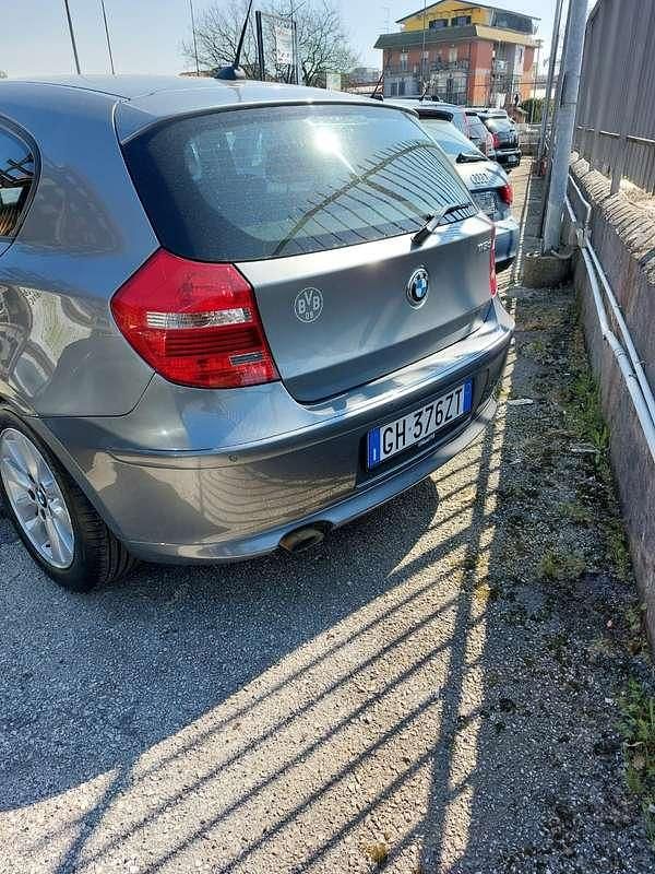 Usata BMW 116 116 CV (85 kW) 2011 Grigio Utilitaria