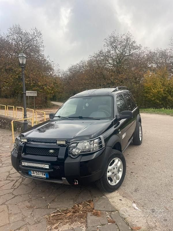 Nero Usata 2005 Land Rover Freelander SUV | 5000 € - Immagine 1/4
