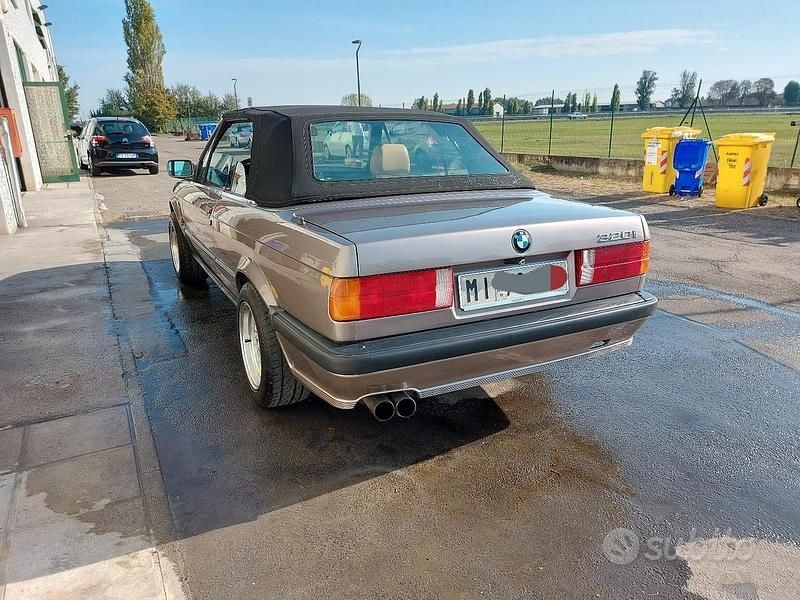 Usata BMW 320 Efficient Dynamics 1988 Grigio Cabrio