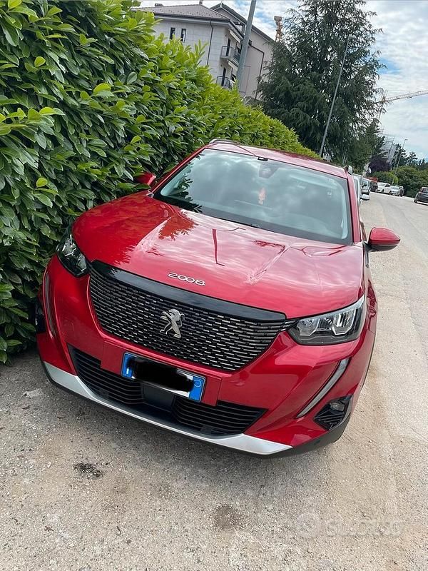 Gebraucht Peugeot 2008 131 PS (96 kW) 2020 Rot SUV