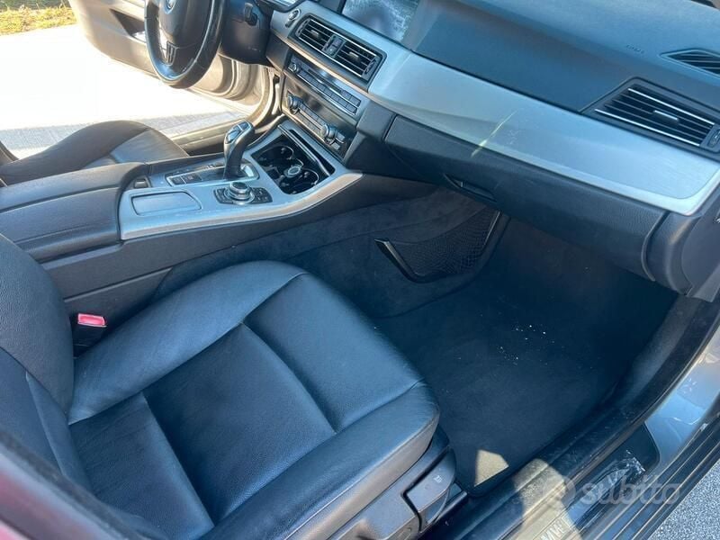 Usata BMW 530 258 CV (189 kW) 2011 Grigio Station wagon