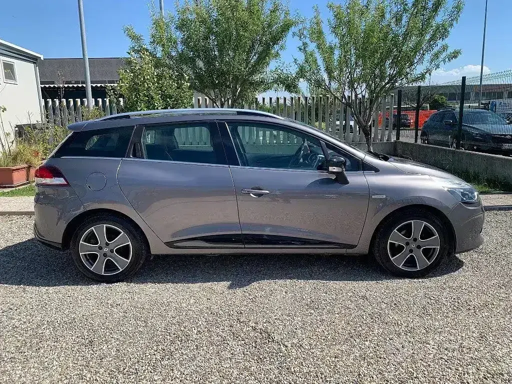 Usata Renault Clio 75 CV (55 kW) 2015 Grigio Station wagon