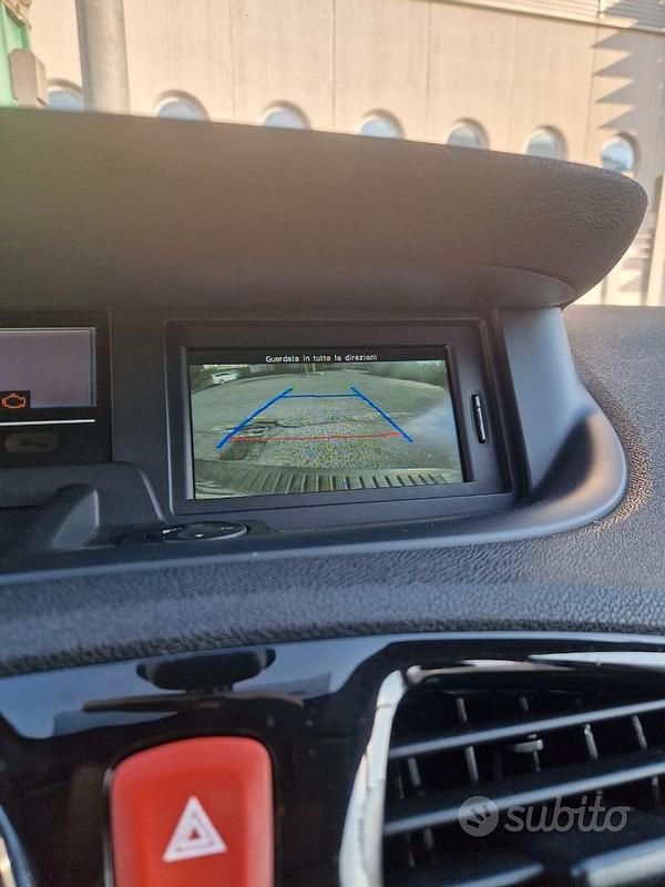 Usata Renault Scénic III XMOD 131 CV (96 kW) 2012 Grigio Monovolume