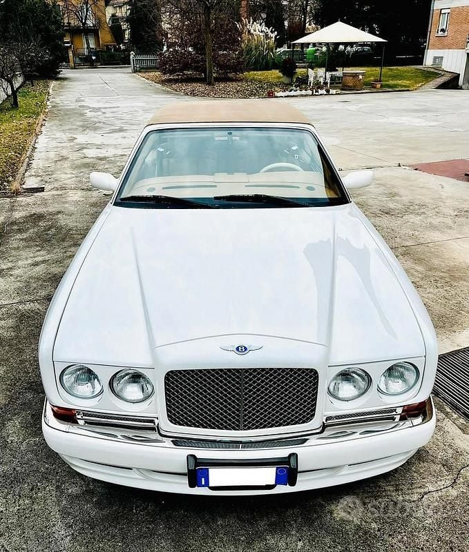 Usata Bentley Azure 360 CV (264 kW) 1997 Bianco Cabrio
