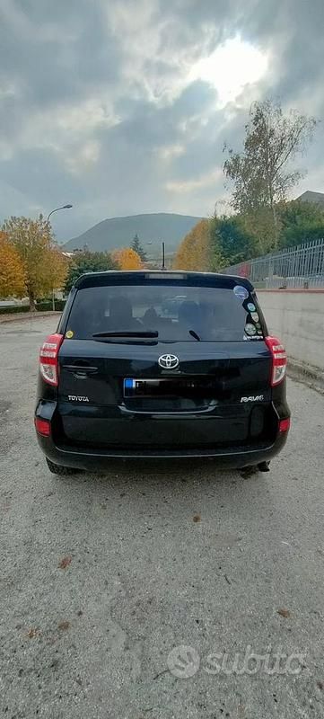 Usata Toyota RAV4 150 CV (110 kW) 2011 Blu SUV