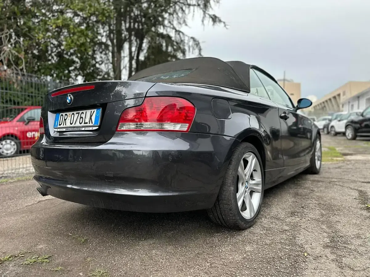 Usata BMW 120 176 CV (129 kW) 2008 Grigio Utilitaria
