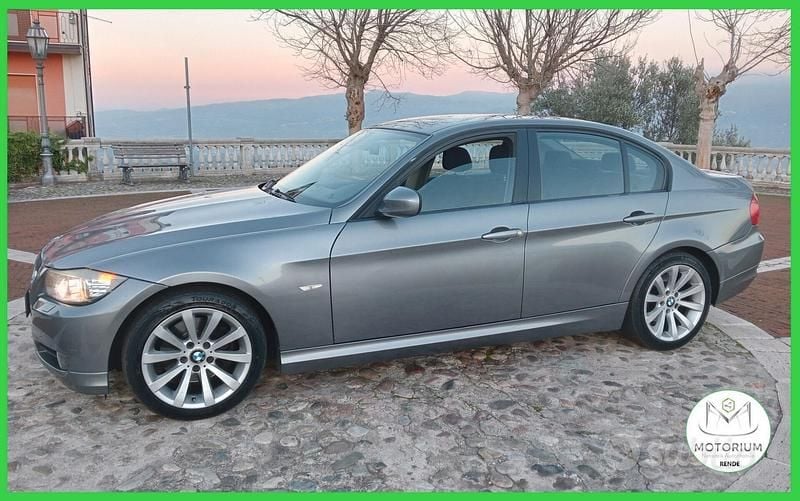 Usata BMW 320 177 CV (130 kW) 2010 Grigio Berlina