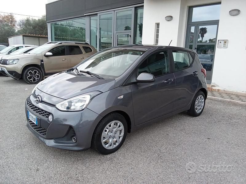 Usata Hyundai i10 70 CV (51 kW) 2017 Grigio Utilitaria
