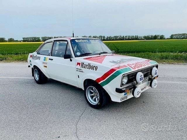 Usata Ford Escort 241 CV (177 kW) 1980 Bianco Berlina