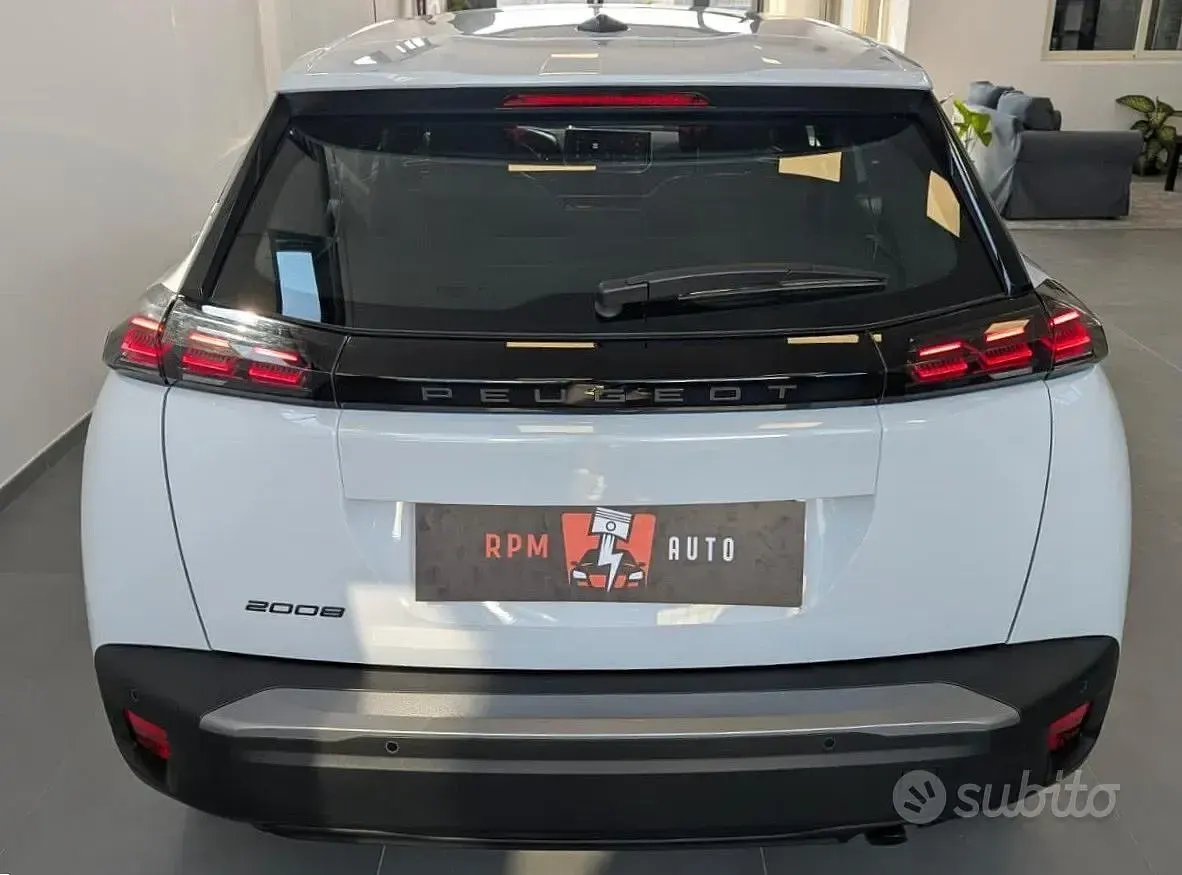 Nuova Peugeot 2008 Style 100 CV (73 kW) 2025 Bianco SUV